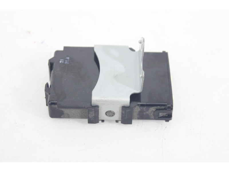 Recambio de centralita confort para toyota auris active referencia OEM IAM 8969002010  