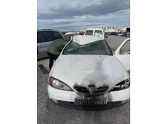 nissan primera berlina (p11) del año 2000