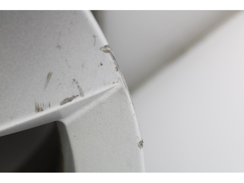 Recambio de llanta para peugeot 3008 access referencia OEM IAM 9673738577  