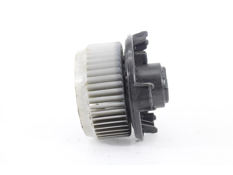 Recambio de motor calefaccion para toyota auris active referencia OEM IAM AV2727008083  