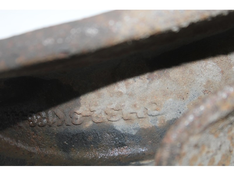 Recambio de mangueta delantera izquierda para land rover range rover sport v6 td s referencia OEM IAM 8H323K186AA  