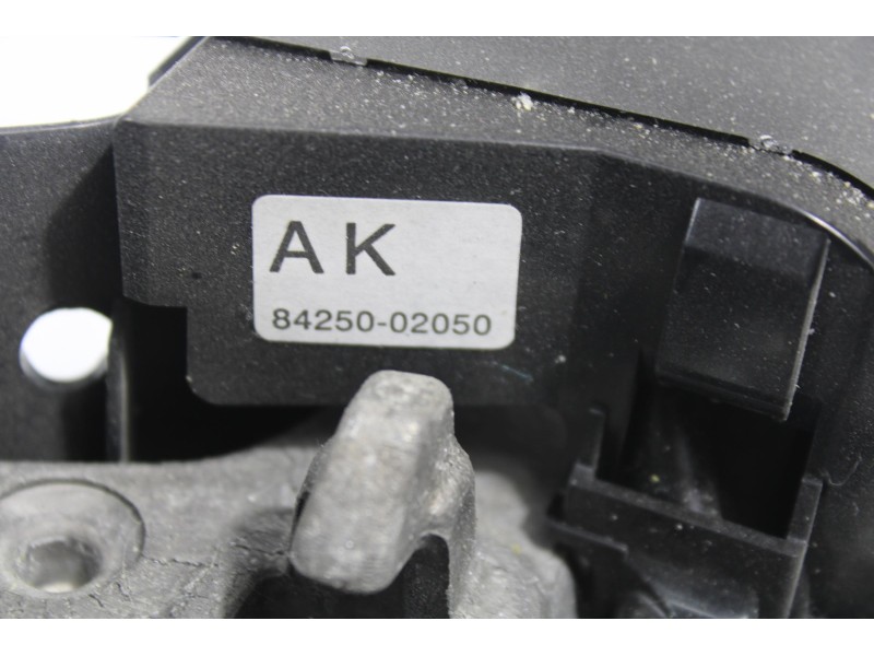 Recambio de volante para toyota auris active referencia OEM IAM 8425002050  