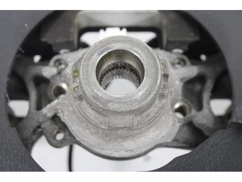 Recambio de volante para toyota auris active referencia OEM IAM 8425002050  