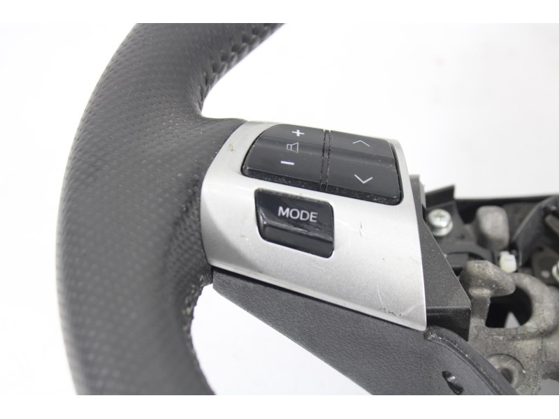 Recambio de volante para toyota auris active referencia OEM IAM 8425002050  