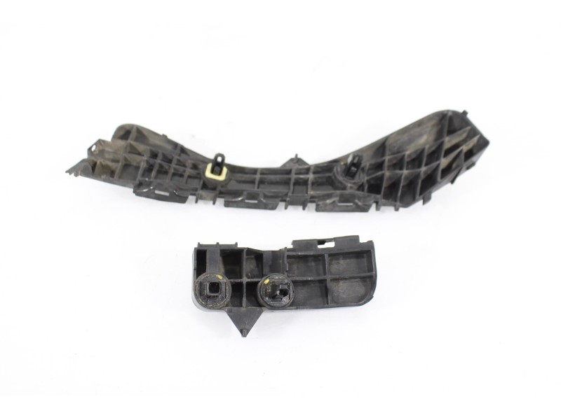 Recambio de soporte paragolpes del para toyota auris active referencia OEM IAM 4464TI  