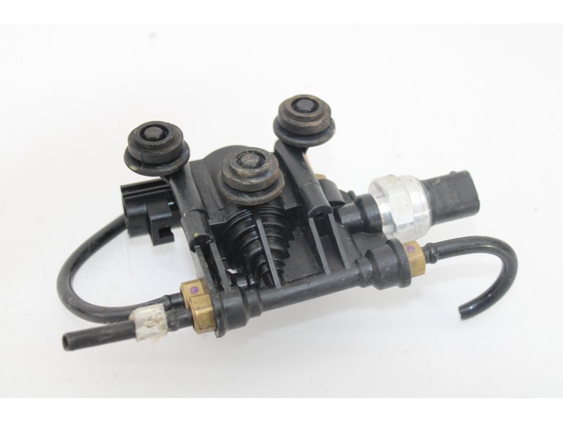 Recambio de valvula suspension neumatica para land rover range rover sport v6 td s referencia OEM IAM 11292100  