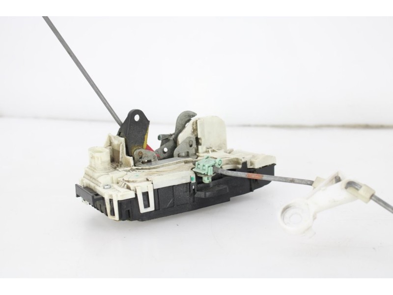 Recambio de cerradura puerta trasera derecha para jeep patriot limited referencia OEM IAM P045894184D  