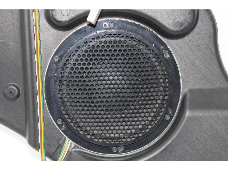 Recambio de altavoz subwoofer para jeep patriot limited referencia OEM IAM 56040713AB  