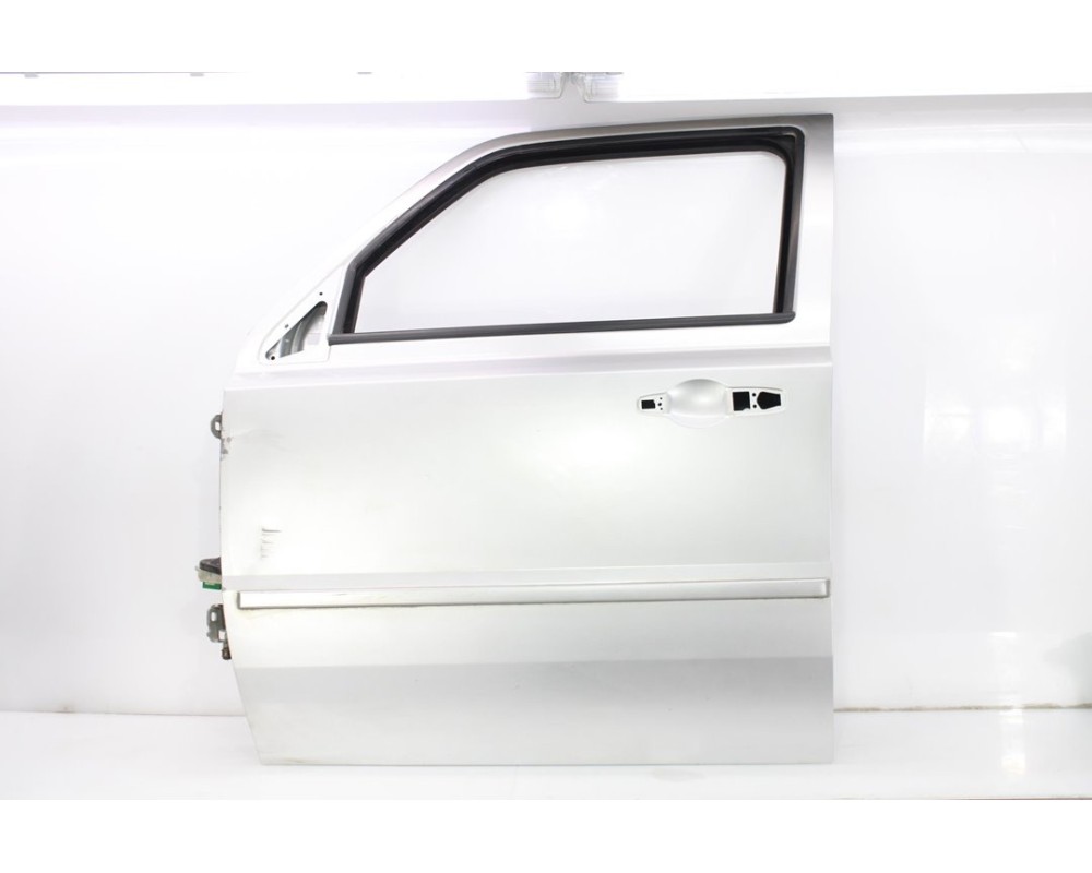 Recambio de puerta delantera izquierda para jeep patriot limited referencia OEM IAM D.I.  