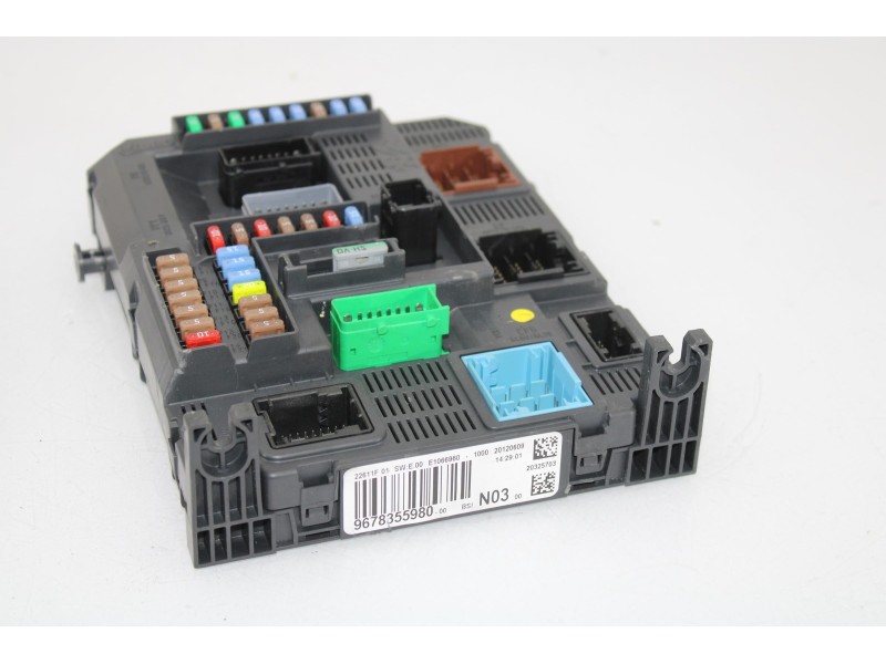 Recambio de caja reles / fusibles para peugeot 208 active referencia OEM IAM 9678355980  