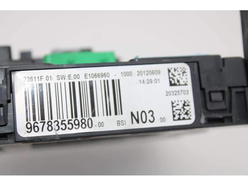 Recambio de caja reles / fusibles para peugeot 208 active referencia OEM IAM 9678355980  