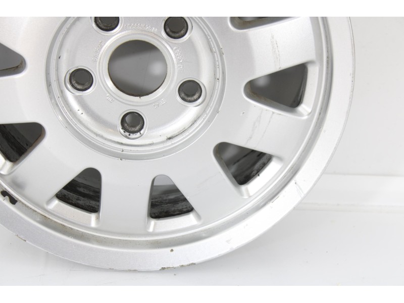 Recambio de llanta para audi a4 berlina (b5) 2.5 tdi referencia OEM IAM 8D0601025M37853  