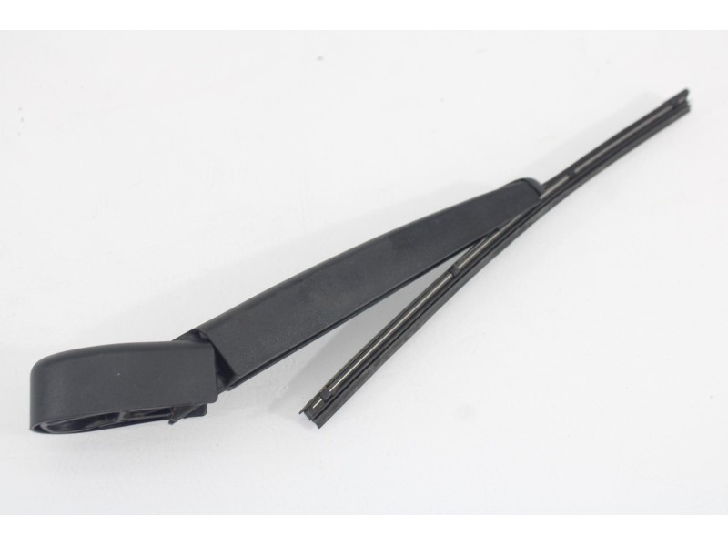 Recambio de brazo limpia trasero para kia cee´d drive referencia OEM IAM 4431  