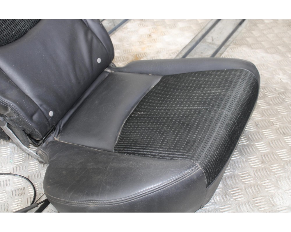 Recambio de asientos trasero derecho para mazda 6 lim. (gh) 2.5 170cv luxury (4-ptas.) referencia OEM IAM NEGRO3625.  