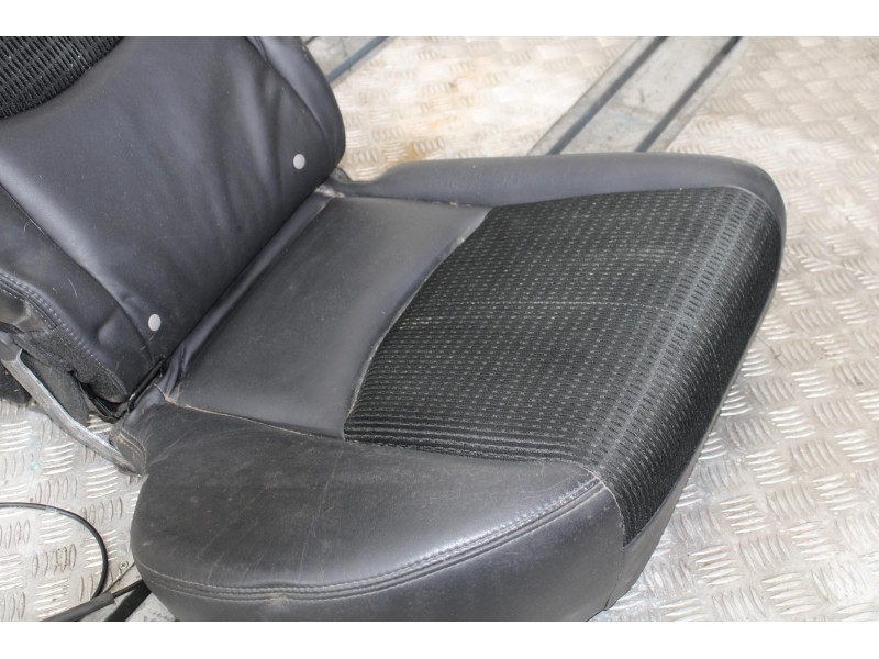 Recambio de asientos trasero derecho para mazda 6 lim. (gh) 2.5 170cv luxury (4-ptas.) referencia OEM IAM NEGRO3625.  