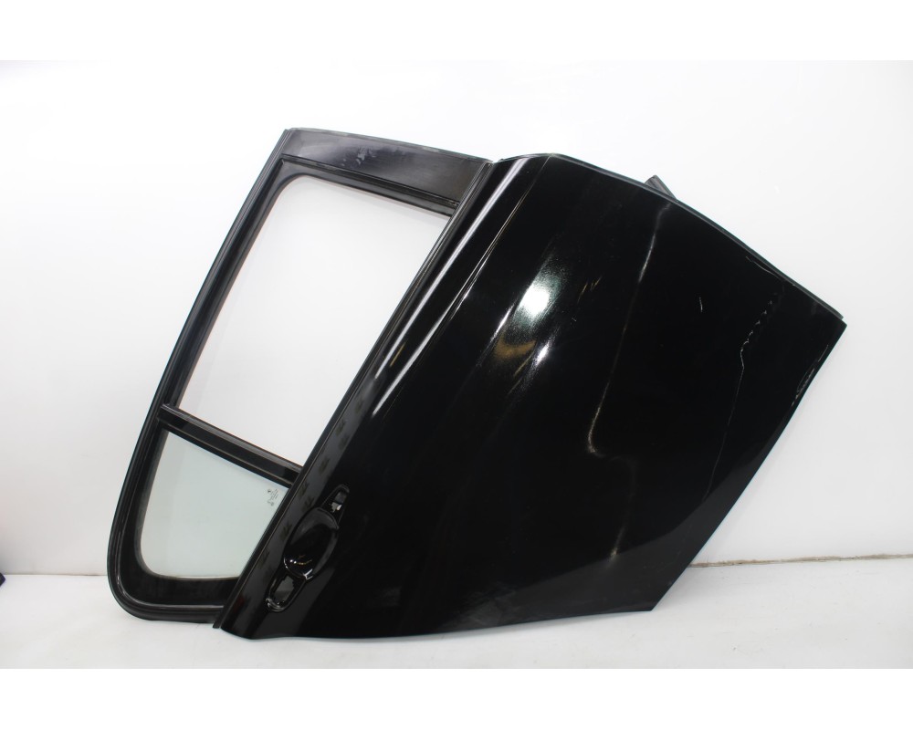 Recambio de puerta trasera derecha para bmw serie 1 lim. 5-trg. (f20) 116d referencia OEM IAM NEGRO  