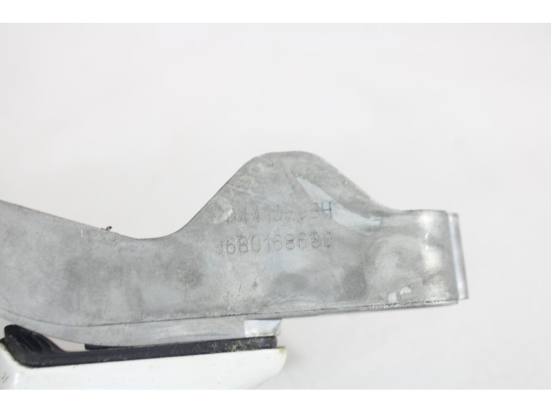 Recambio de maneta exterior delantera izquierda para peugeot 208 access referencia OEM IAM 9680168680  