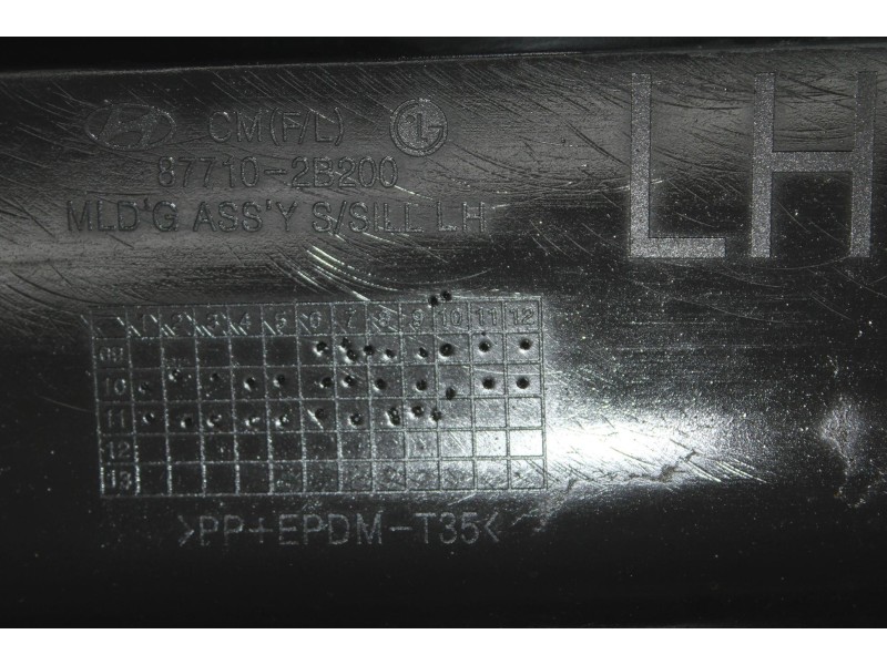 Recambio de faldon lateral izquierdo para hyundai santa fe (bm) 2.2 crdi style 4x4 referencia OEM IAM 877102B200  