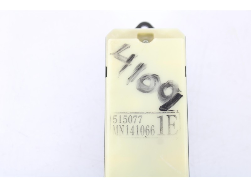 Recambio de mando elevalunas delantero izquierdo para mitsubishi grandis (na0w) 2.0 di-d inform referencia OEM IAM MN141066  