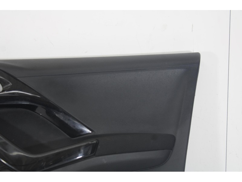 Recambio de guarnecido puerta delantera derecha para peugeot 208 access referencia OEM IAM 96763525ZD  