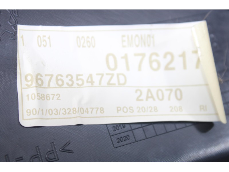 Recambio de guarnecido puerta trasera derecha para peugeot 208 access referencia OEM IAM 491100112854  