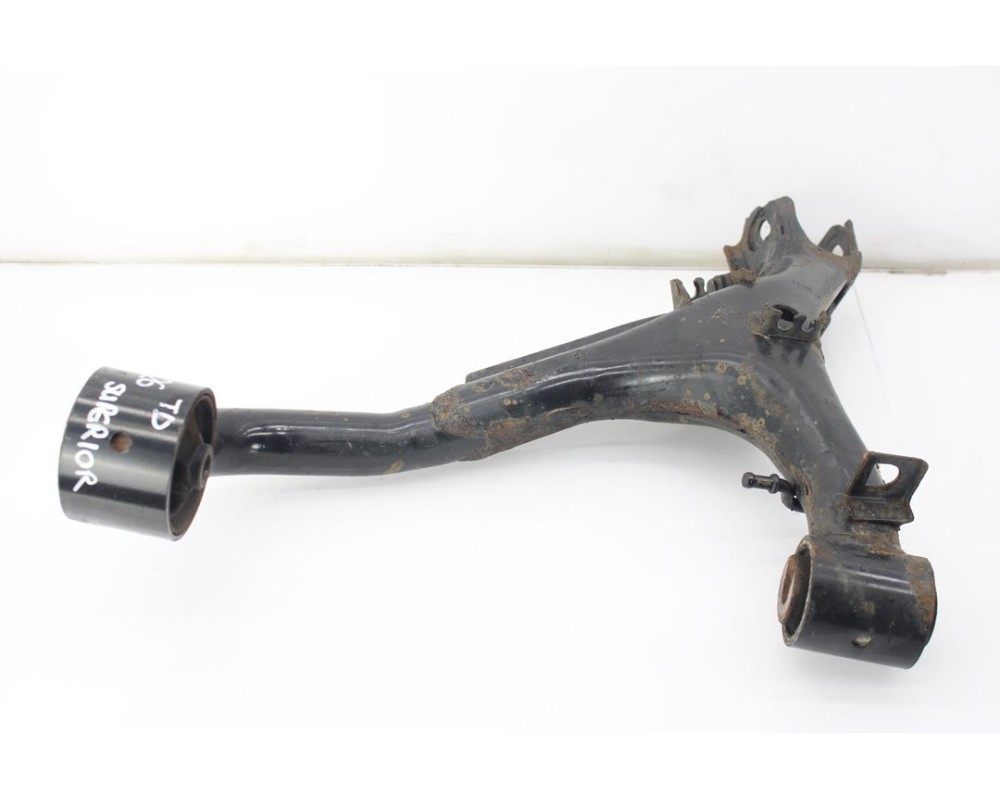 Recambio de brazo suspension superior trasero derecho para land rover discovery (...) v6 td se referencia OEM IAM   