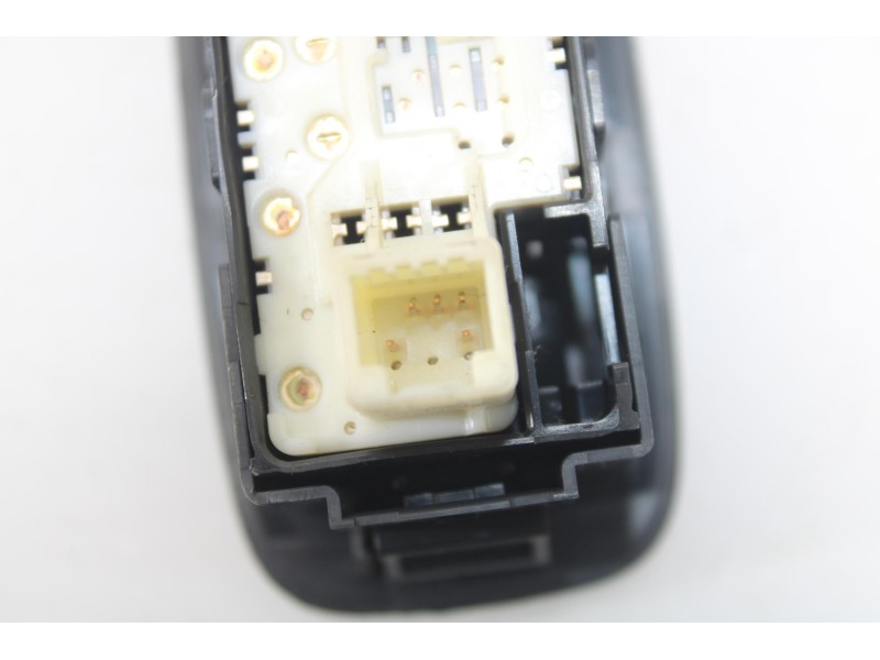 Recambio de mando elevalunas trasero derecho para toyota auris active referencia OEM IAM 4464TD  