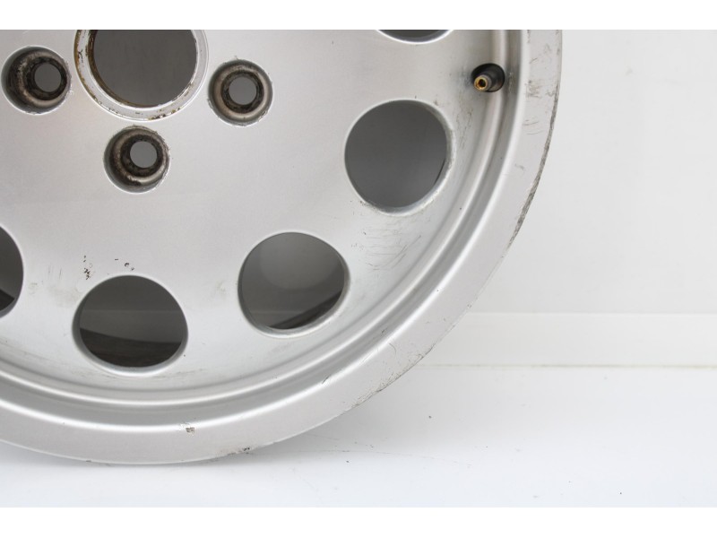 Recambio de llanta para audi a6 berlina (4b2) 2.5 tdi quattro referencia OEM IAM 33601  