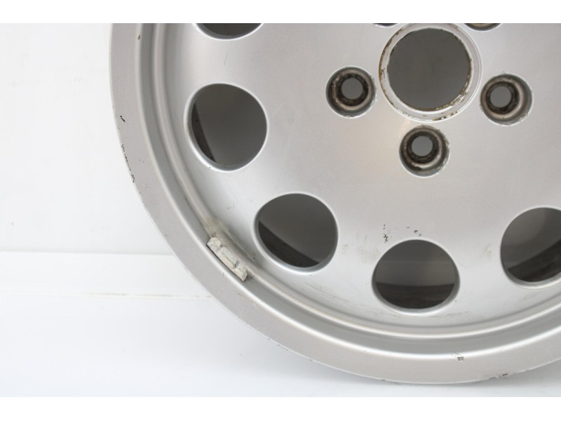 Recambio de llanta para audi a6 berlina (4b2) 2.5 tdi quattro referencia OEM IAM 33601  