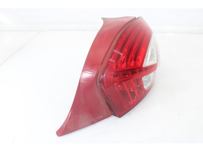 Recambio de piloto trasero derecho para peugeot 208 access referencia OEM IAM 9672628380  