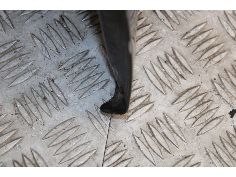 Recambio de puerta delantera derecha para mitsubishi grandis (na0w) 2.0 di-d inform referencia OEM IAM 4109NEGRO  