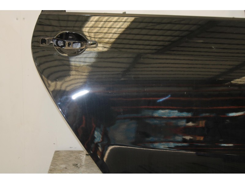 Recambio de puerta trasera derecha para mitsubishi grandis (na0w) 2.0 di-d inform referencia OEM IAM 4109NEGRO  
