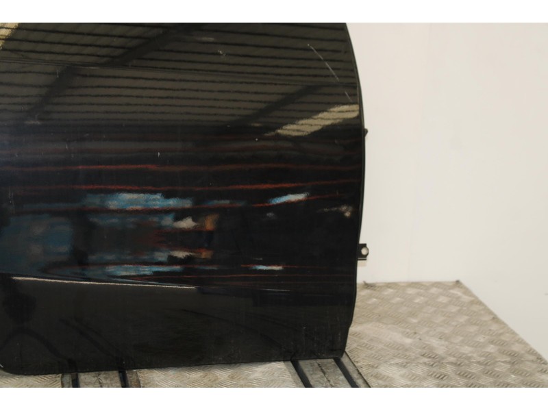 Recambio de puerta trasera derecha para mitsubishi grandis (na0w) 2.0 di-d inform referencia OEM IAM 4109NEGRO  