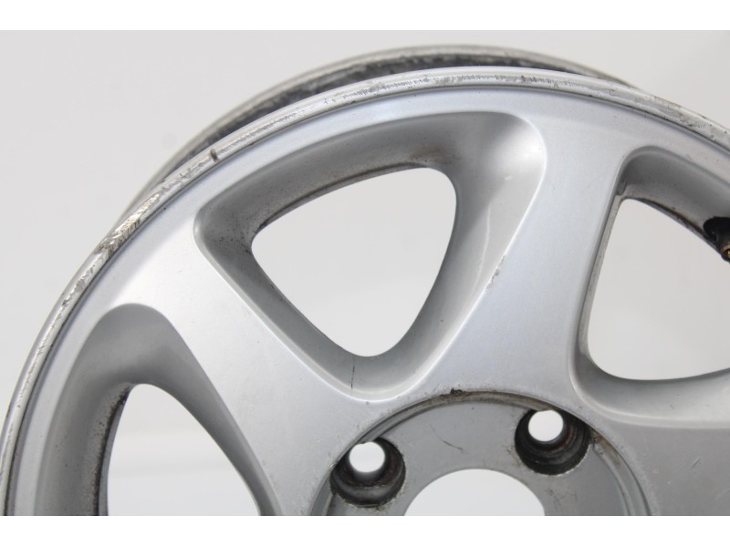 Recambio de llanta para nissan primera berlina (p11) básico referencia OEM IAM 2F5103  