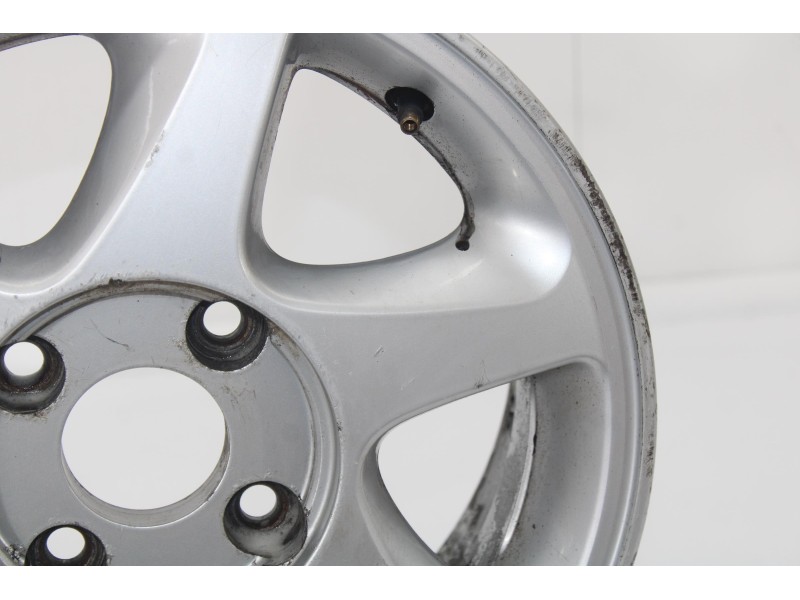 Recambio de llanta para nissan primera berlina (p11) básico referencia OEM IAM 2F5103  