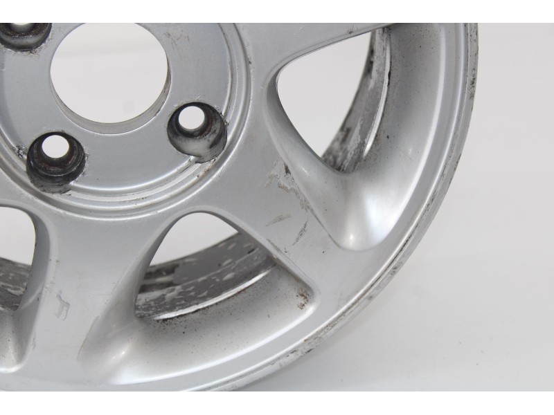 Recambio de llanta para nissan primera berlina (p11) básico referencia OEM IAM 2F5103  