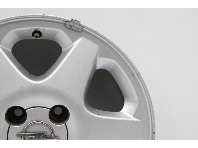 Recambio de llanta para opel corsa c blue line referencia OEM IAM 36583  