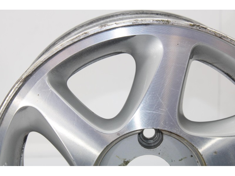 Recambio de llanta para nissan primera berlina (p11) básico referencia OEM IAM 2F5102