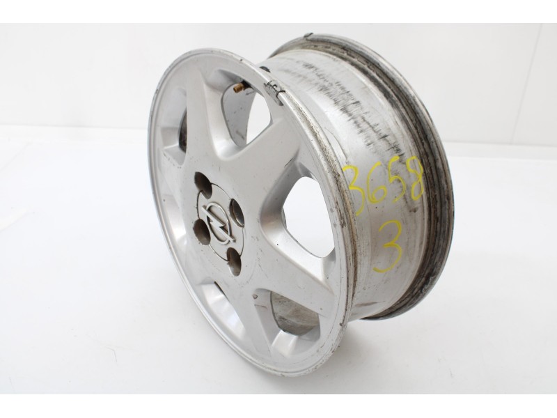 Recambio de llanta para opel corsa c blue line referencia OEM IAM 36583  