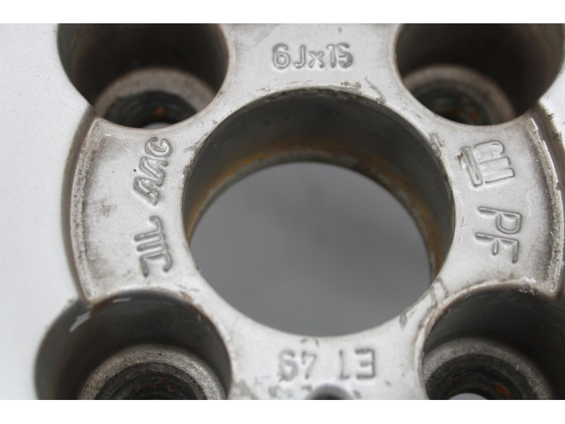 Recambio de llanta para opel corsa c blue line referencia OEM IAM 36583  