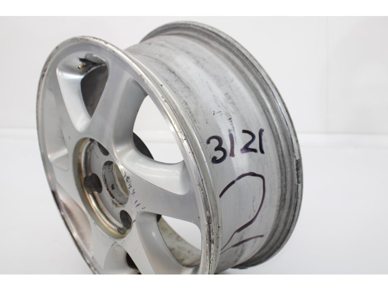 Recambio de llanta para nissan primera berlina (p11) básico referencia OEM IAM 2F5102  