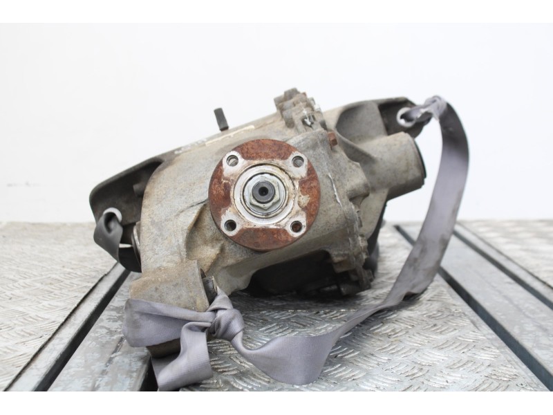 Recambio de diferencial trasero para land rover range rover sport v6 td s referencia OEM IAM LR017317  