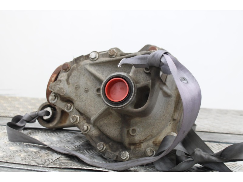 Recambio de diferencial trasero para land rover range rover sport v6 td s referencia OEM IAM LR017317  