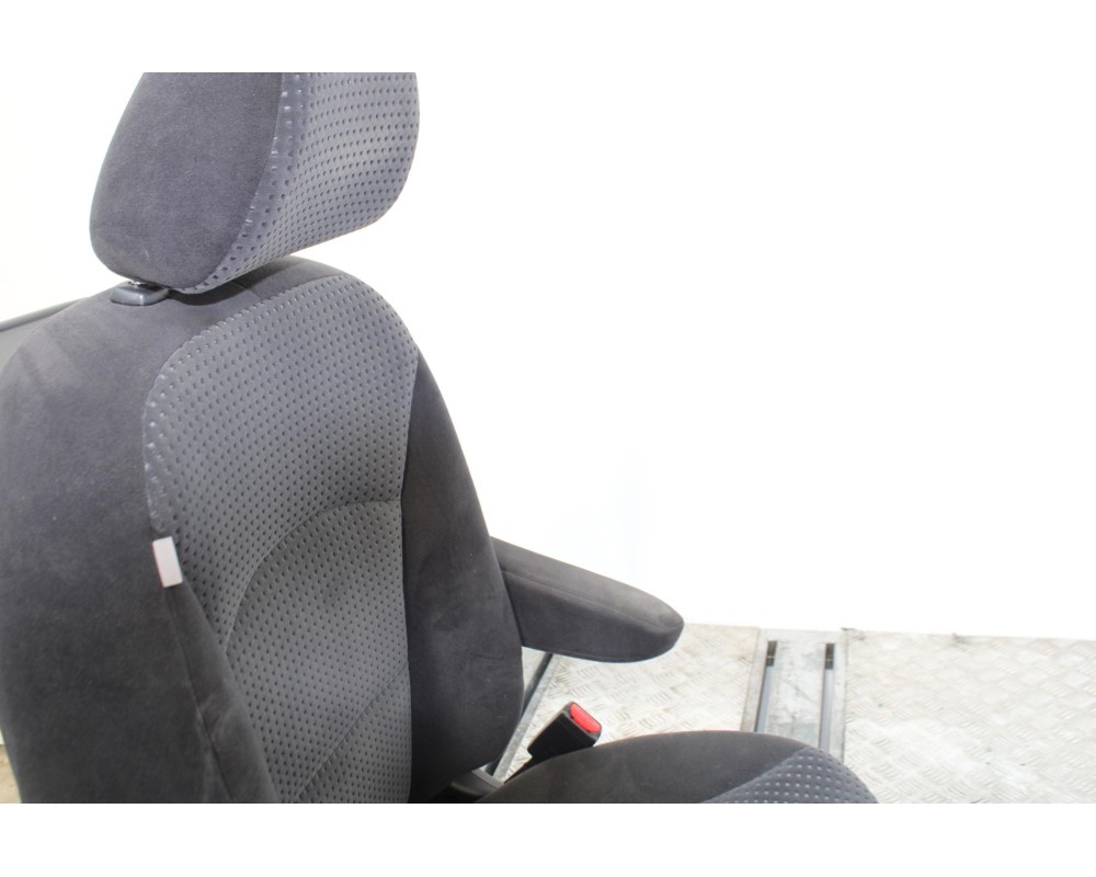 Recambio de asiento delantero derecho para mitsubishi grandis (na0w) 2.0 di-d inform referencia OEM IAM 4109TELANEGRA  