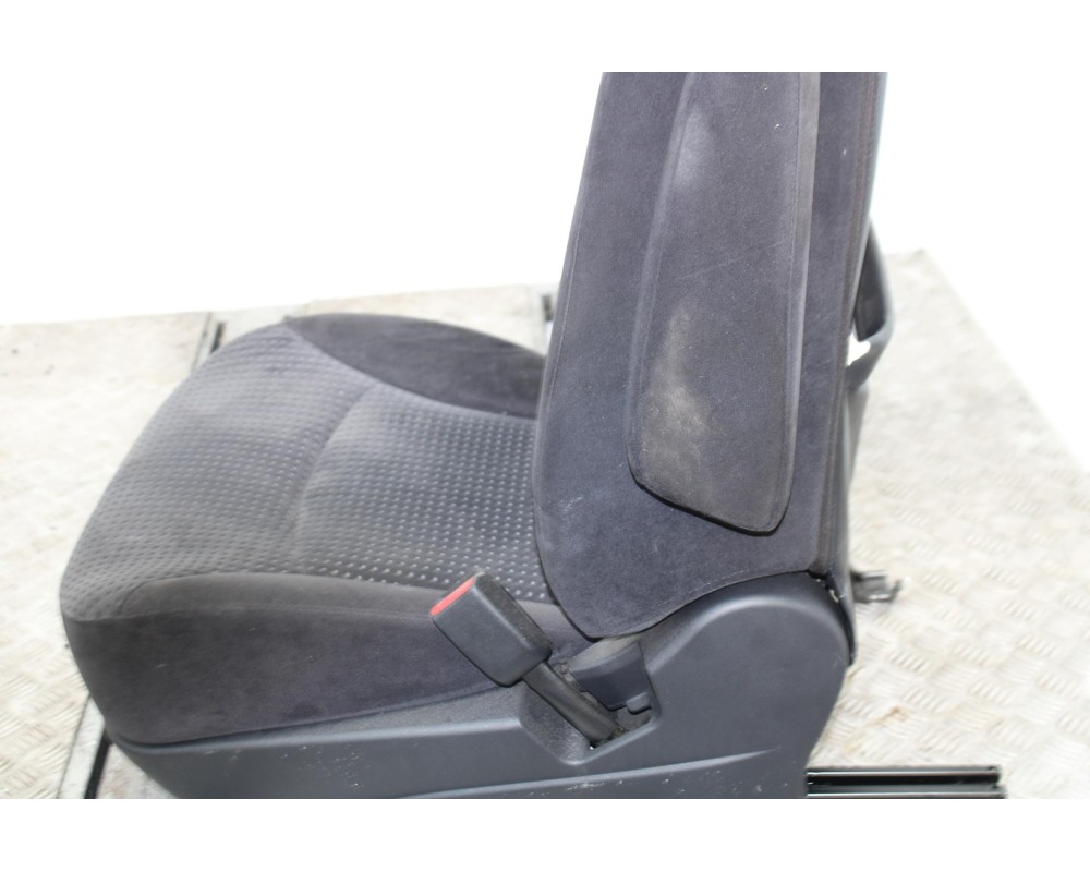 Recambio de asiento delantero derecho para mitsubishi grandis (na0w) 2.0 di-d inform referencia OEM IAM 4109TELANEGRA  