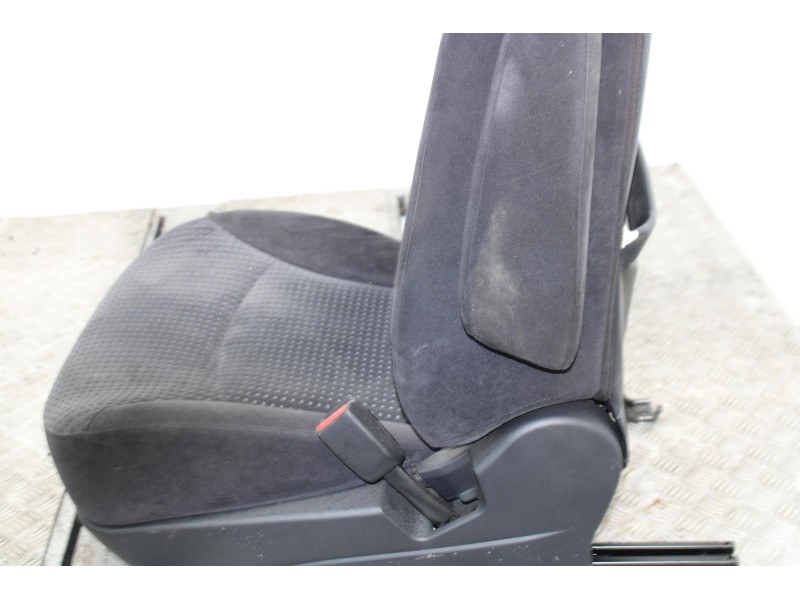 Recambio de asiento delantero derecho para mitsubishi grandis (na0w) 2.0 di-d inform referencia OEM IAM 4109TELANEGRA  