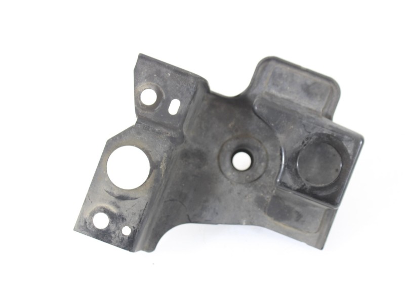 Recambio de soporte radiadores para toyota auris active referencia OEM IAM 4464  