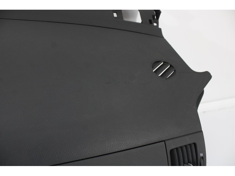 Recambio de salpicadero para toyota corolla verso (r1) 2.0 d-4d sol referencia OEM IAM 553020F010  