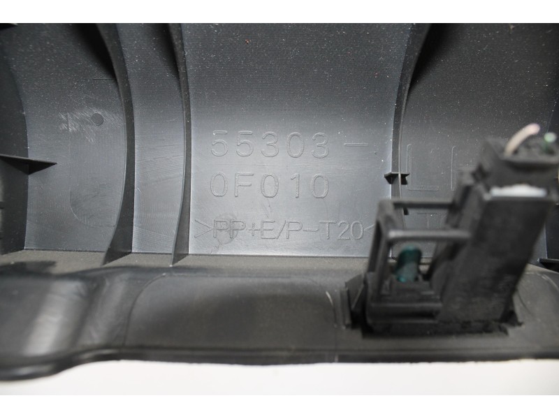 Recambio de salpicadero para toyota corolla verso (r1) 2.0 d-4d sol referencia OEM IAM 553030F010  