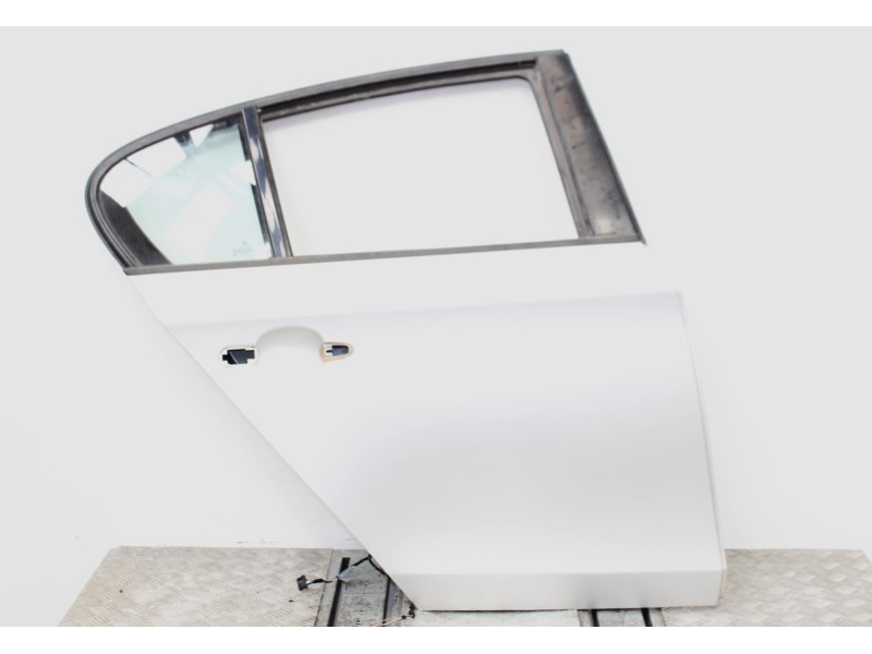 Recambio de puerta trasera derecha para bmw serie 1 berlina (e81/e87) 120d referencia OEM IAM 2392GRIS  
